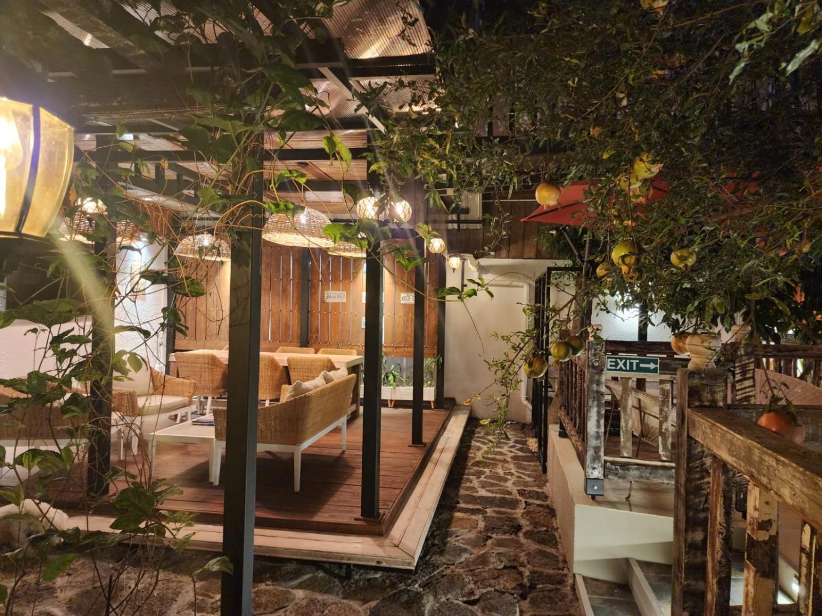 The Rustic Studio Grand Baie Exterior photo
